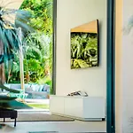 Jetset Villa *