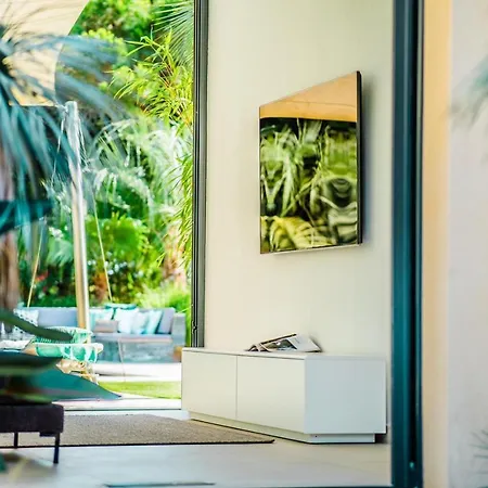 Jetset Villa *